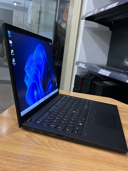 Лаптоп Lenovo Т14s 8-ядрен Ryzen/32 RAM/512 SSD, 3 м. гар.