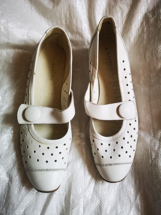 Încălțăminte dama mărimea 44-45 piele naturală papuci mari