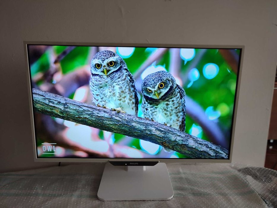 Монитор Philips 32"
