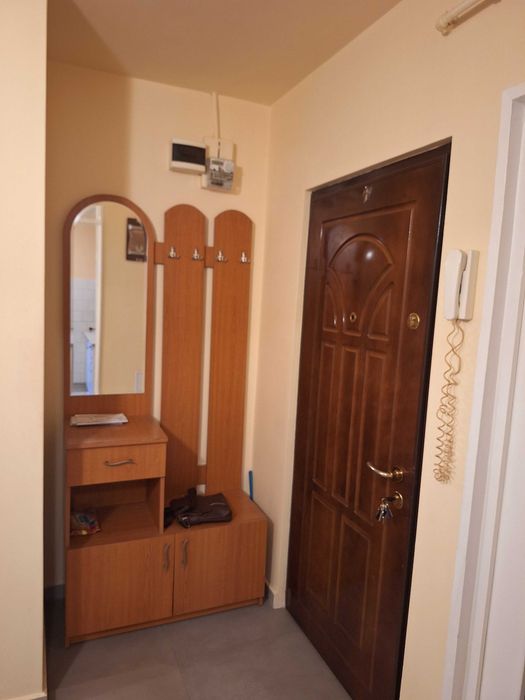 Inchiriez apartament 2 camere Cf 1 decomandat zona Carol Davila PLOIESTI