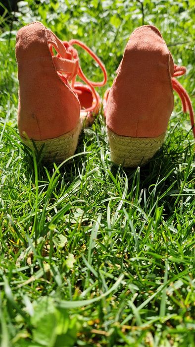 Босоножки женские