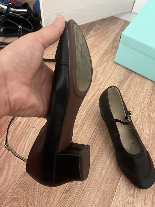 Продам народные туфли 37 размера