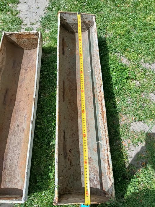 Troacă pentru porci