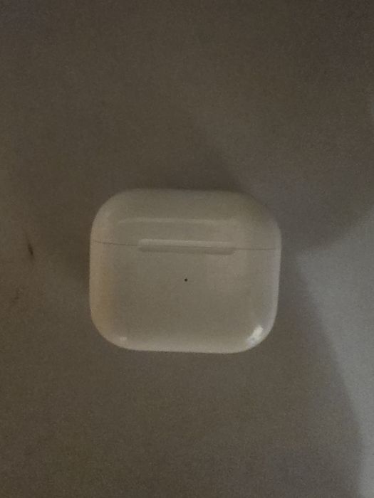Продам наушники apple airpods