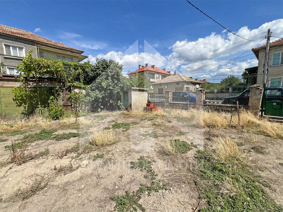 Продава се Къща в Нови пазар - 118 кв.м за 653 €/кв.м - Снимка #19