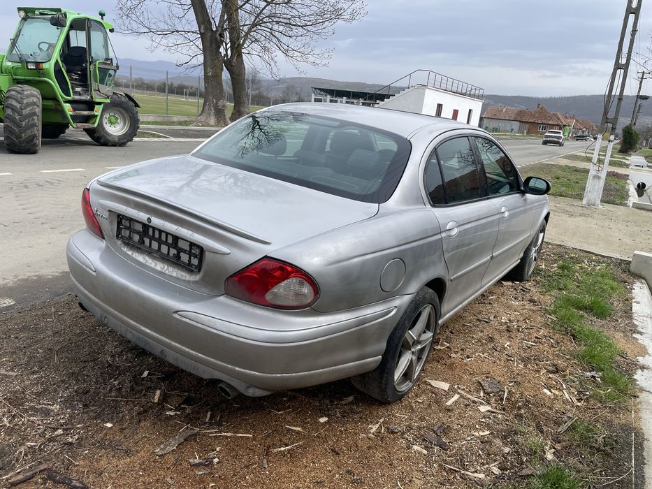 Jaguar X-Type 3.0 benzina vand sau dezmembrez