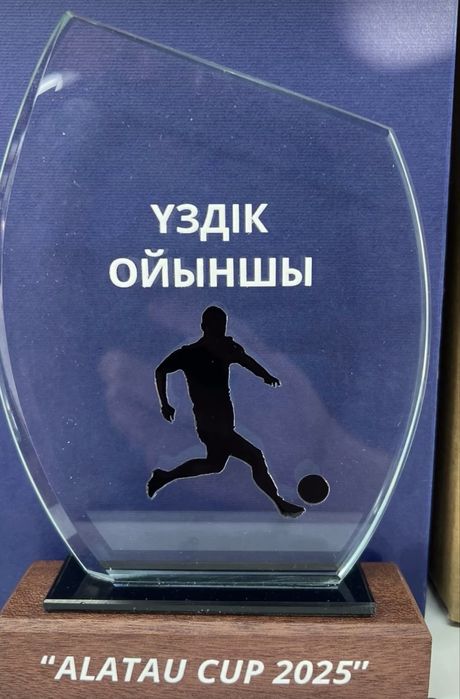 статуэтка стеклянные статуэтки