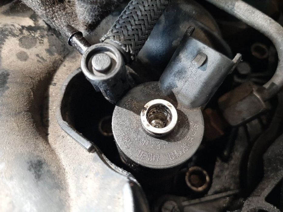 Injector 0445110239 ford focus 2 fiesta 5 6 c-max fusion peugeot expert