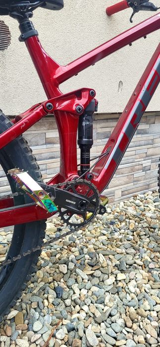 Vând bicicleta Trek Remedy  7