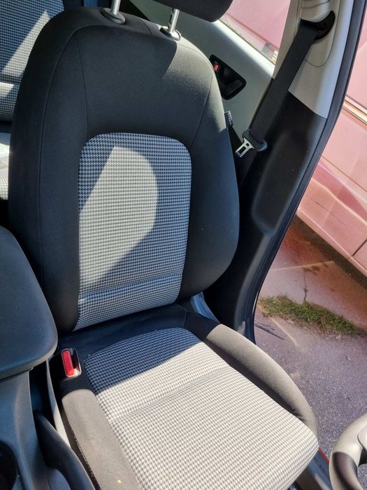 Hyundai KONA на части