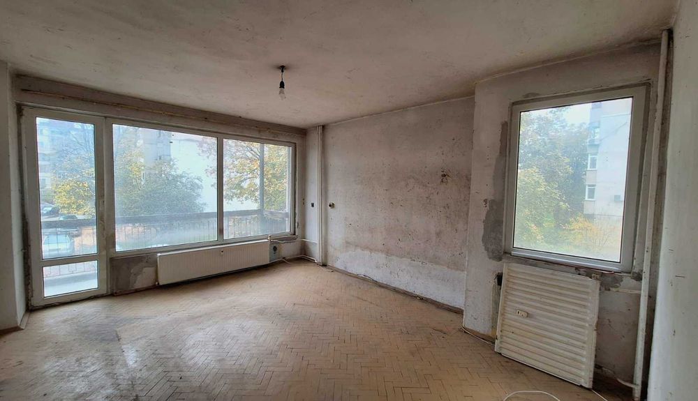 Продава се Двустаен апартамент в Плевен, Сторгозия - 63 кв.м за 664 €/кв.м - Снимка #3