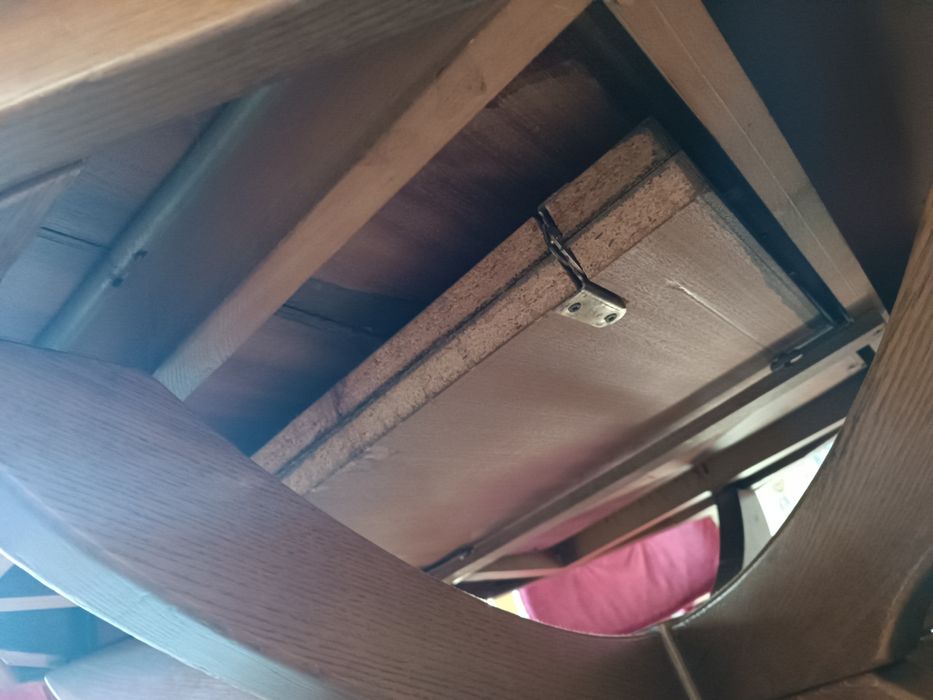 Маса с 5 стола от масив