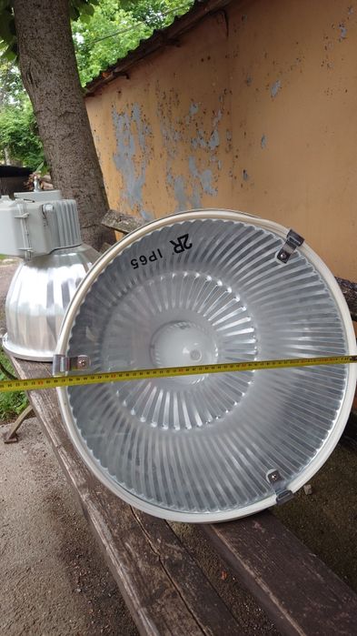 Промишлен осветител 250w/400w (лампа за хале)