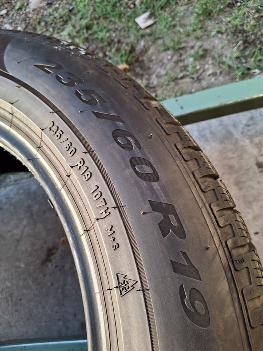 4 Anvelope de iarnă 235 60 r18 Pirelli