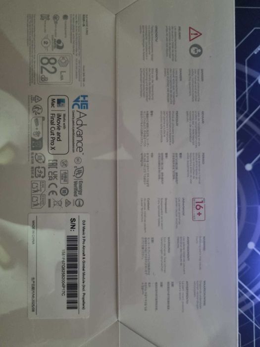 DJI Mavic 3 PRO [ sigilat ] + baterie [ desigilata ]