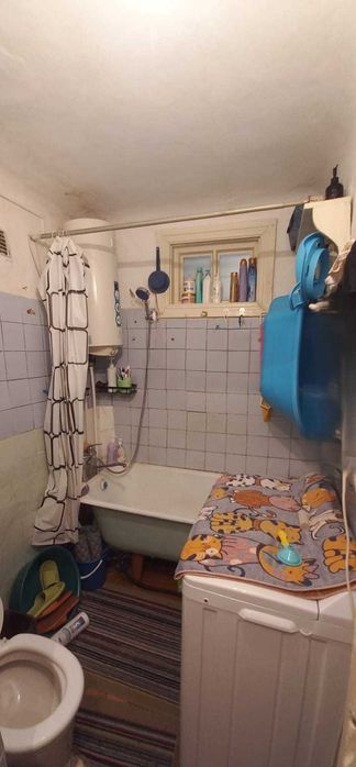 продам 3 комн квартиру в центре