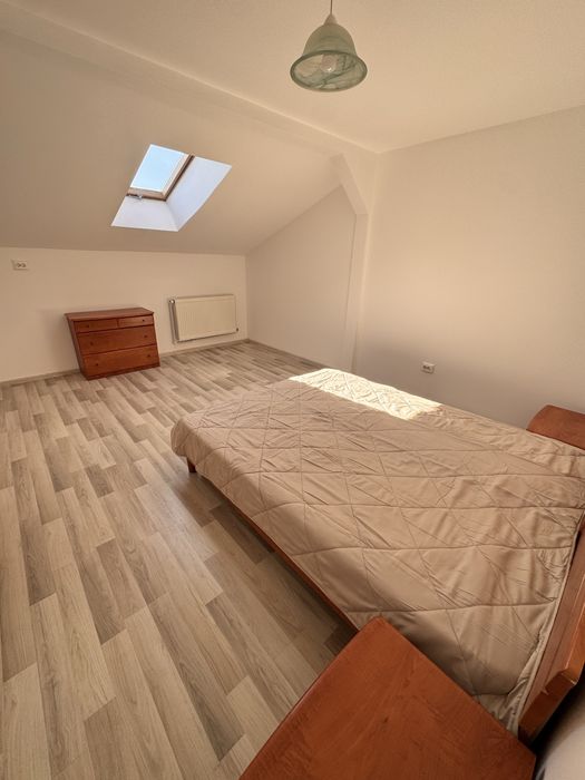 Apartament 4 camere la mansarda