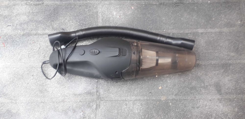 Aspirator de mana fara fir casa si masina