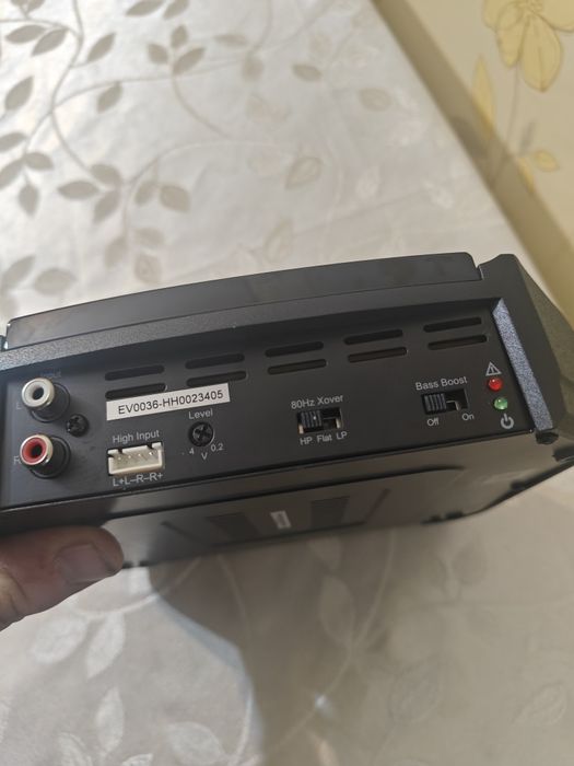 Двуканален усилвател Jbl