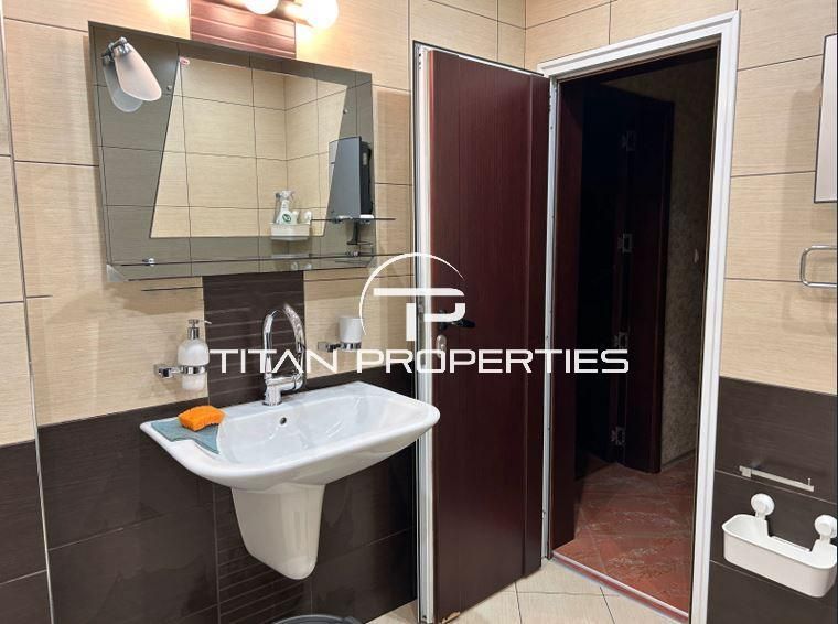 Дава се под наем Тристаен апартамент в Варна, ВИНС - 100 кв.м за 750 € - Снимка #9