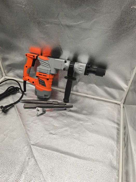 Ciocan demolator 2200W, 15J – Putere extrema pentru lucrari grele!