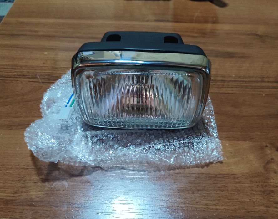 Продам фару на мото и тд...