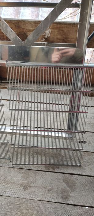 Gratii Haneman pentru stupi orizontali