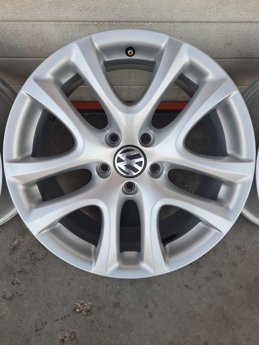 Оригинални джанти за ФОЛКСВАГЕН VW AUDI SEAT SKODA R17 5x112 ET41 8J