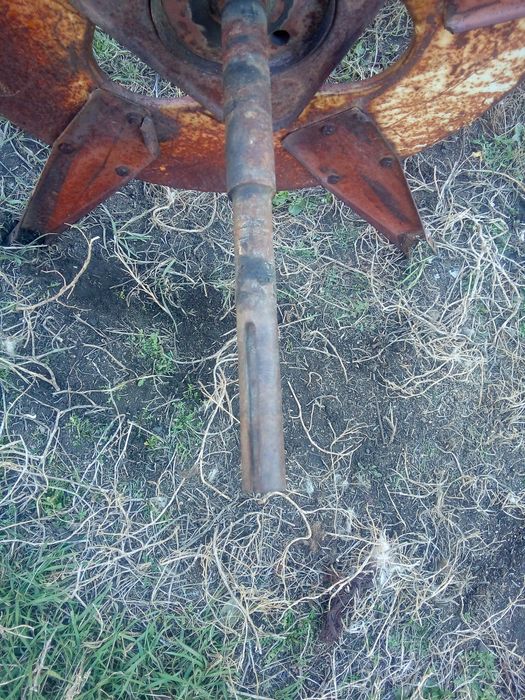 Труба мотовилы жатки