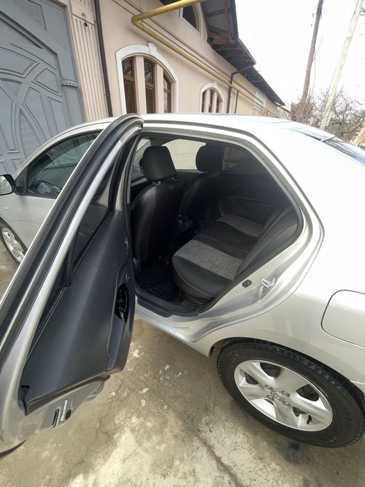 Toyota Yaris 2008