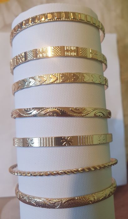 Bratari aurite cu model