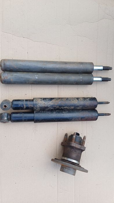 Продам запчасти на опель вектра а