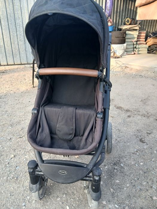 Продаётся коляска томикс
