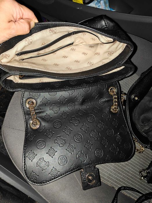 Оригинална чанта Guess