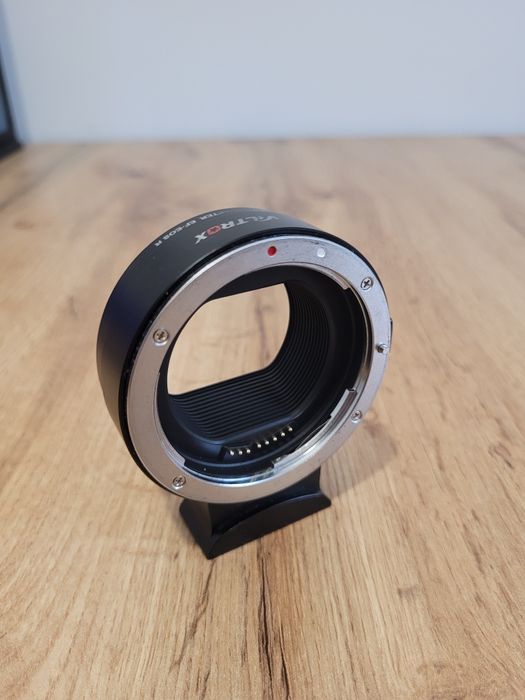 Vând adaptor Viltrox