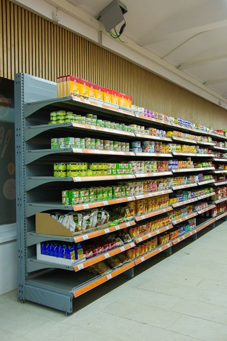 Rafturi pentru Spatii Comerciale