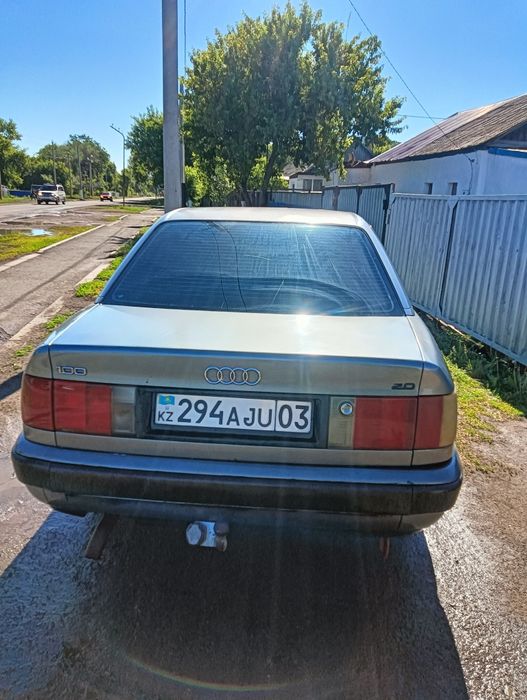 Продам Ауди 100С41992года Седан