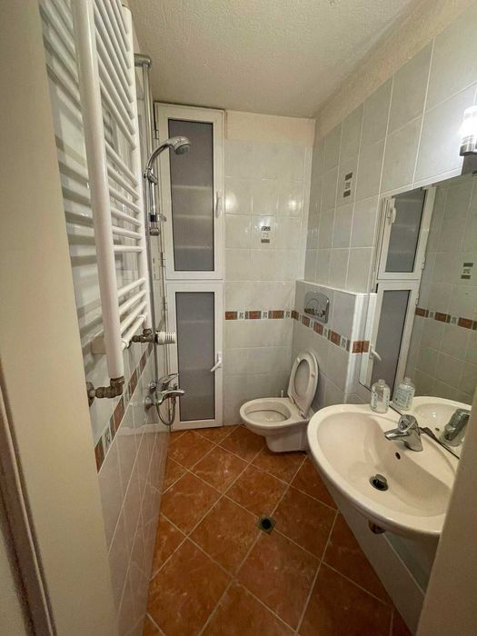 Дава се под наем Тристаен апартамент в София, Стрелбище - 123 кв.м за 600 € - Снимка #3