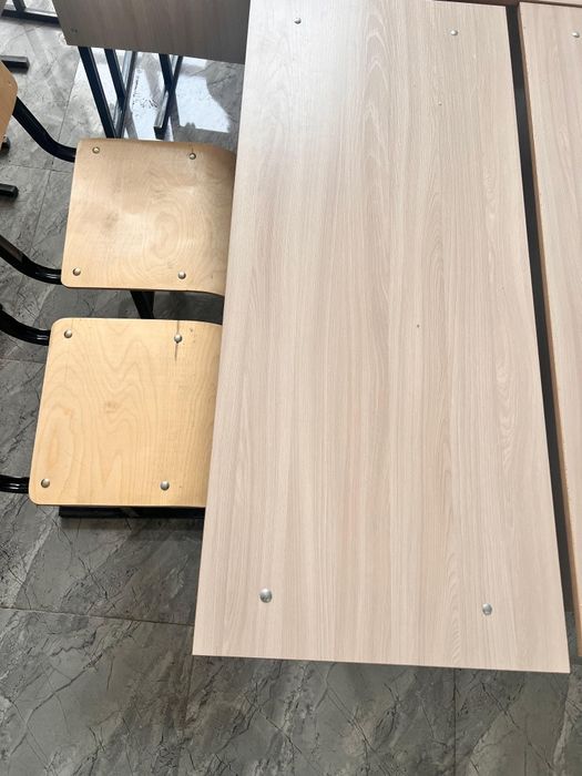 Продам школьные парты + стулья