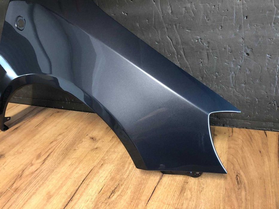 Aripa Fata Dreapta Skoda Fabia 2/II 2007-2014 (F8J (Gri Inchis))