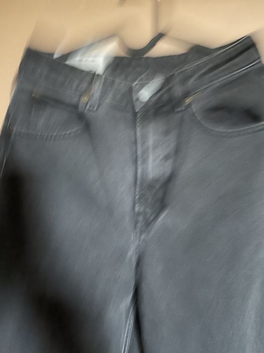 Дънки и спортни панталони