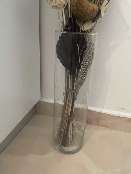 Vaza cu flori decorativa