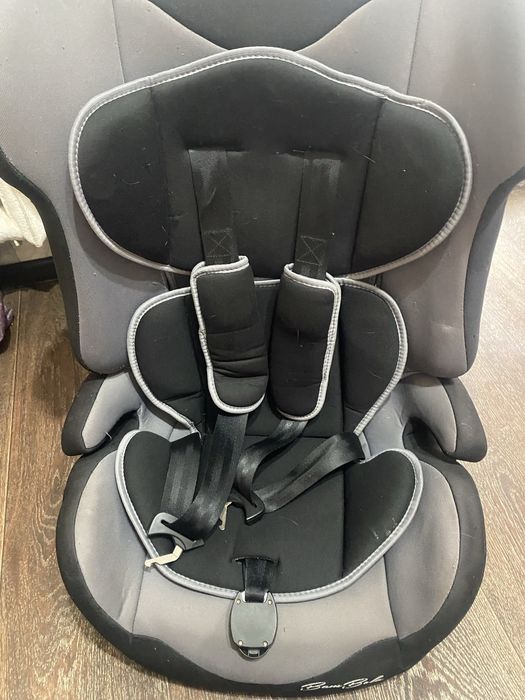 Продам автокресло детское