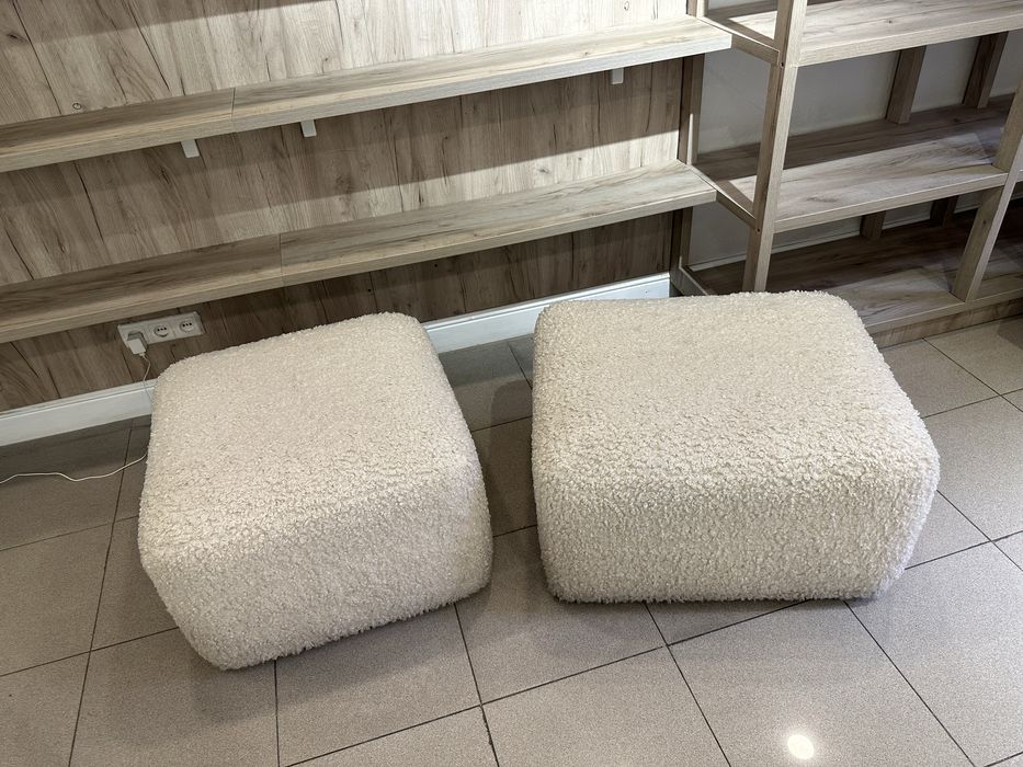 Продам пуфики на колесиках
