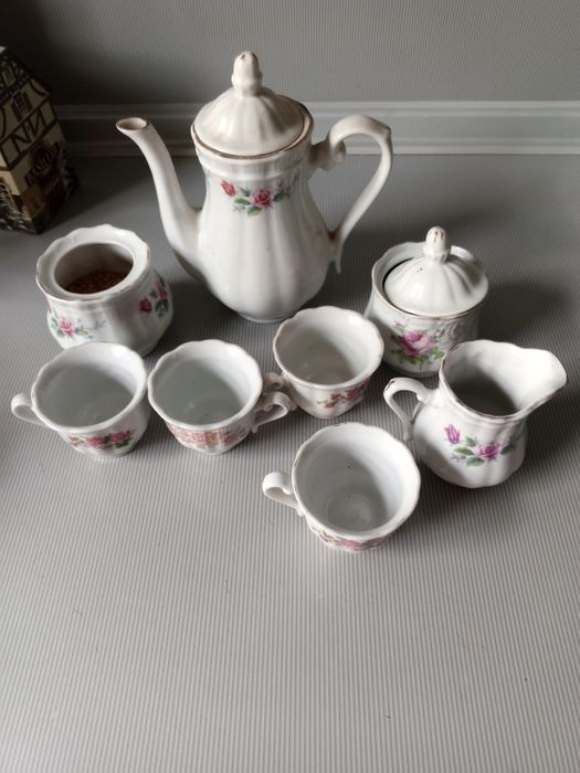 Тарелки кофейный сервиз