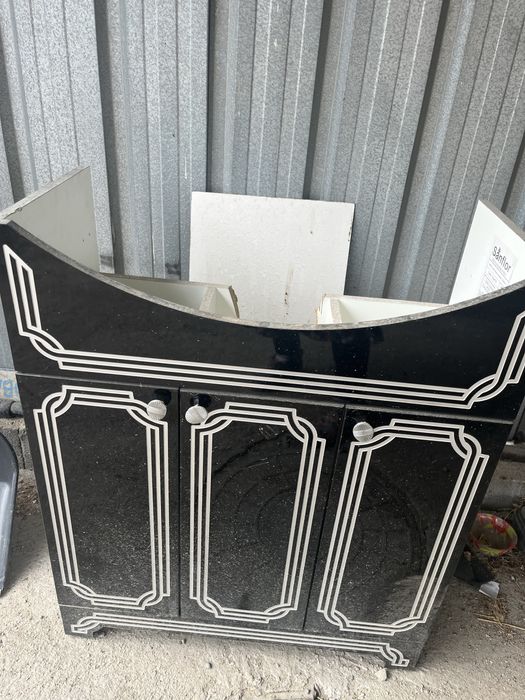 Срочно продам шкаф под раковину