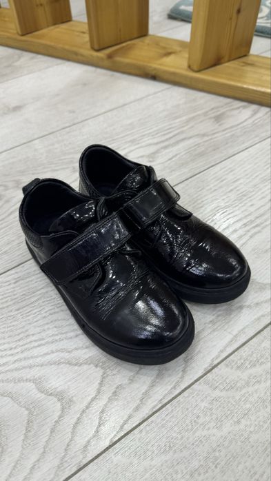 Лаковые туфли на мальчика