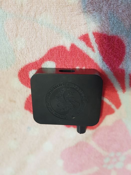 Vand 2 mașini de tatuat cu toate accesoriile necesare.
