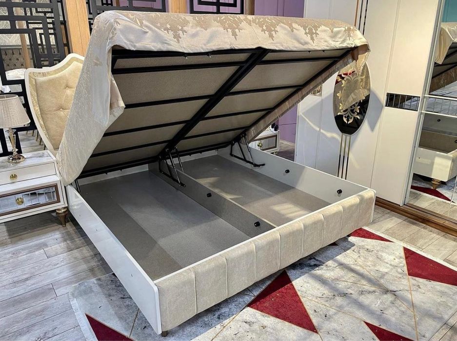 Спальная гарнитура