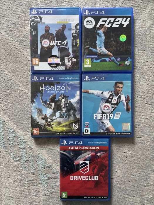 Play station 4 в хорошо состоянии